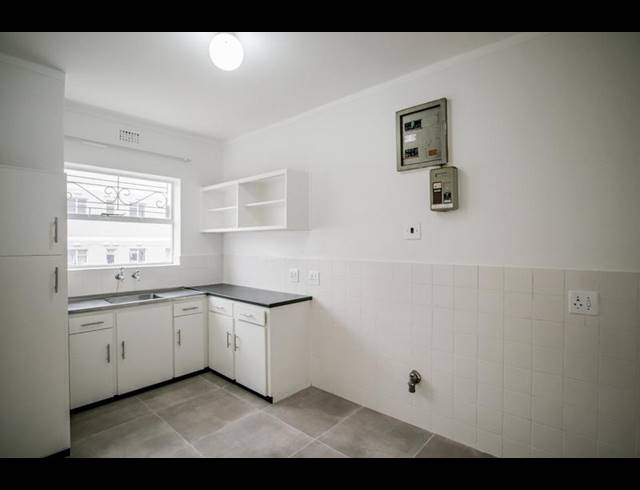 1 BEDROOM PROPERTY TO RENT IN WYNBERG UPPER